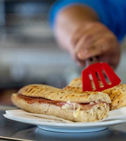 bar_porticciolo_tarquinia_panini