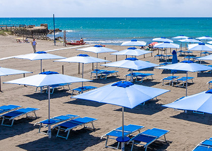 noleggio_ombrelloni_spiaggia_tarquainia_porticciolo